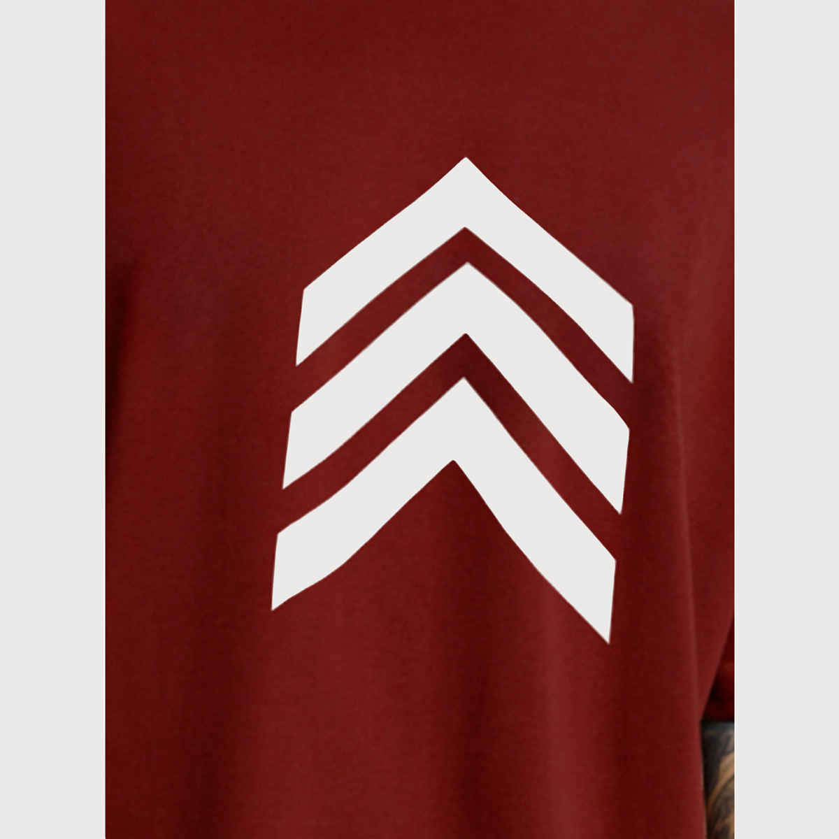 De Tees Men's Oversize T-shirt | M-OST-MAROON-ARROW | Maroon - XXL