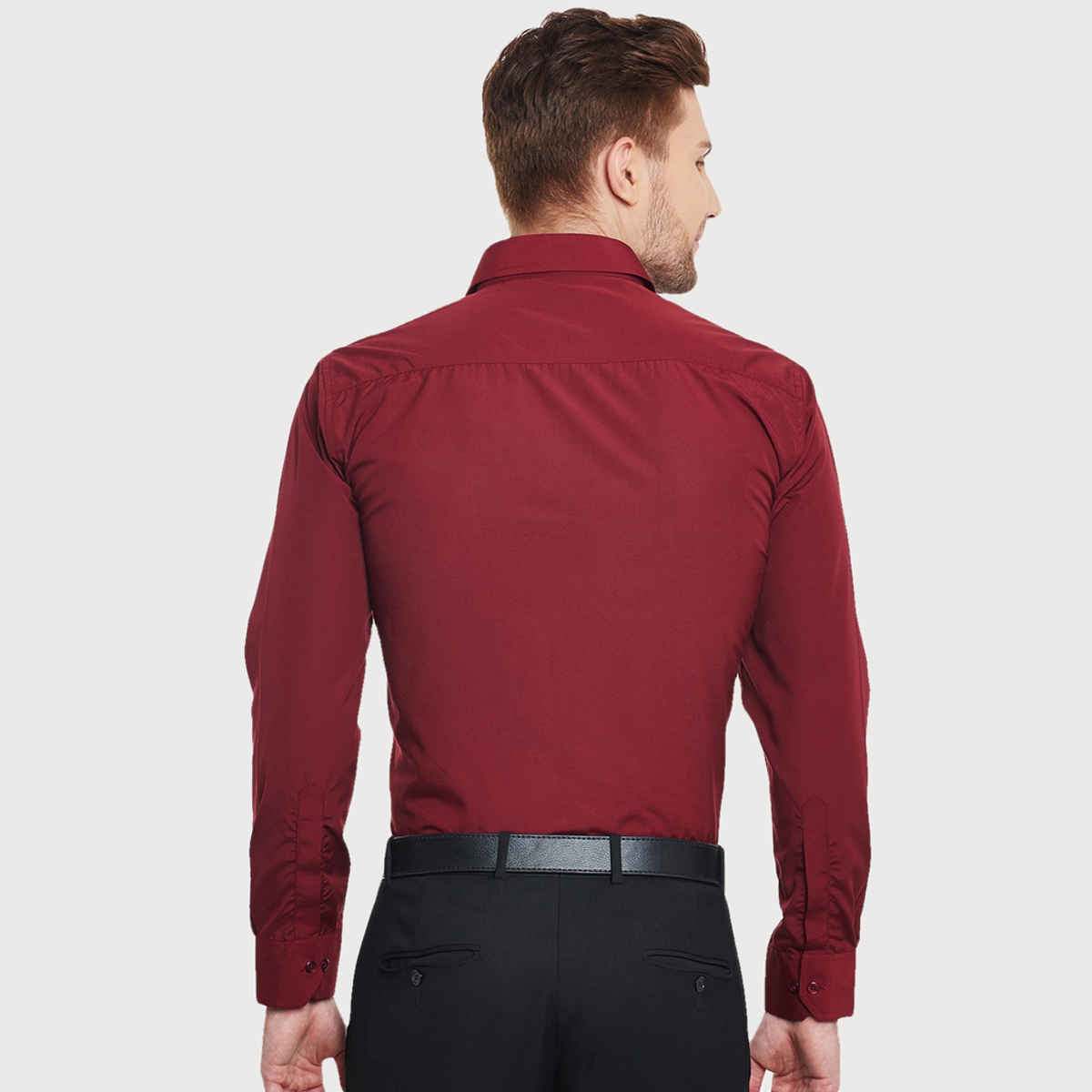 English Navy Men Maroon Solid Slim Fit Formal Shirt-44