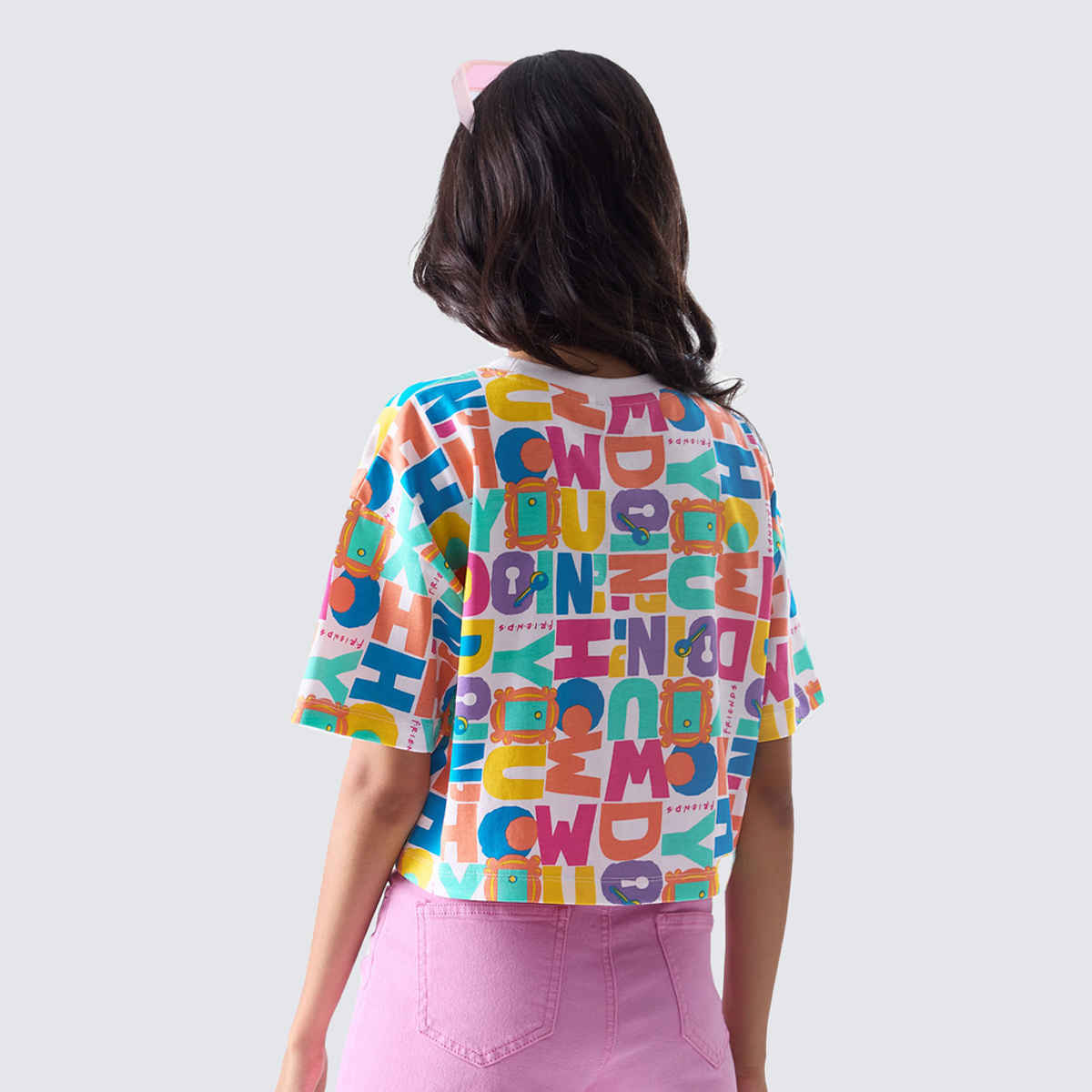 The Souled Store Women's F.R.I.E.N.D.S Doodle Oversized Cropped T-shirt | White - M