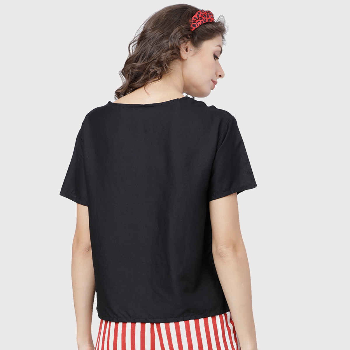 Tokyo Talkies Women's Graphic Printed Round Neck T-Shirt | Black and Red - S