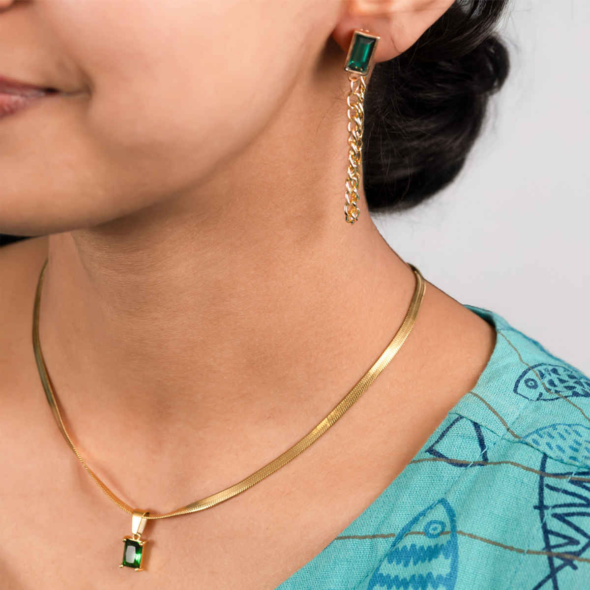 Just Lil Things Women's Day Luxe Red Rose with Green Elegant Earring & Necklace Set