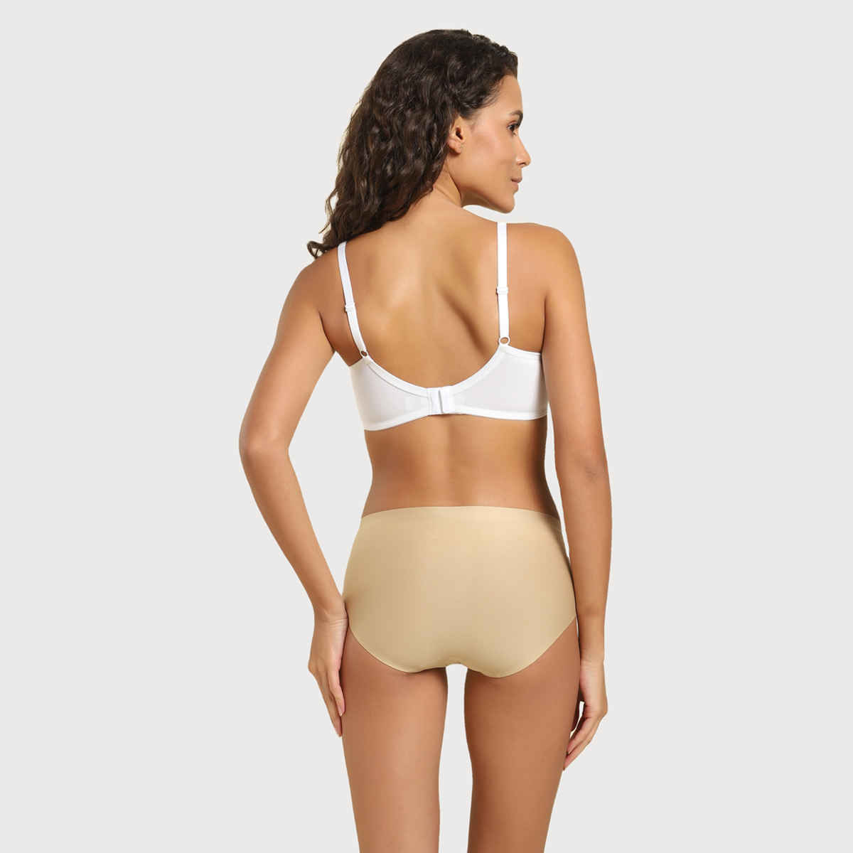 Van Heusen Women White Solid Side Support Panel No Spill Comfort Bra |32B