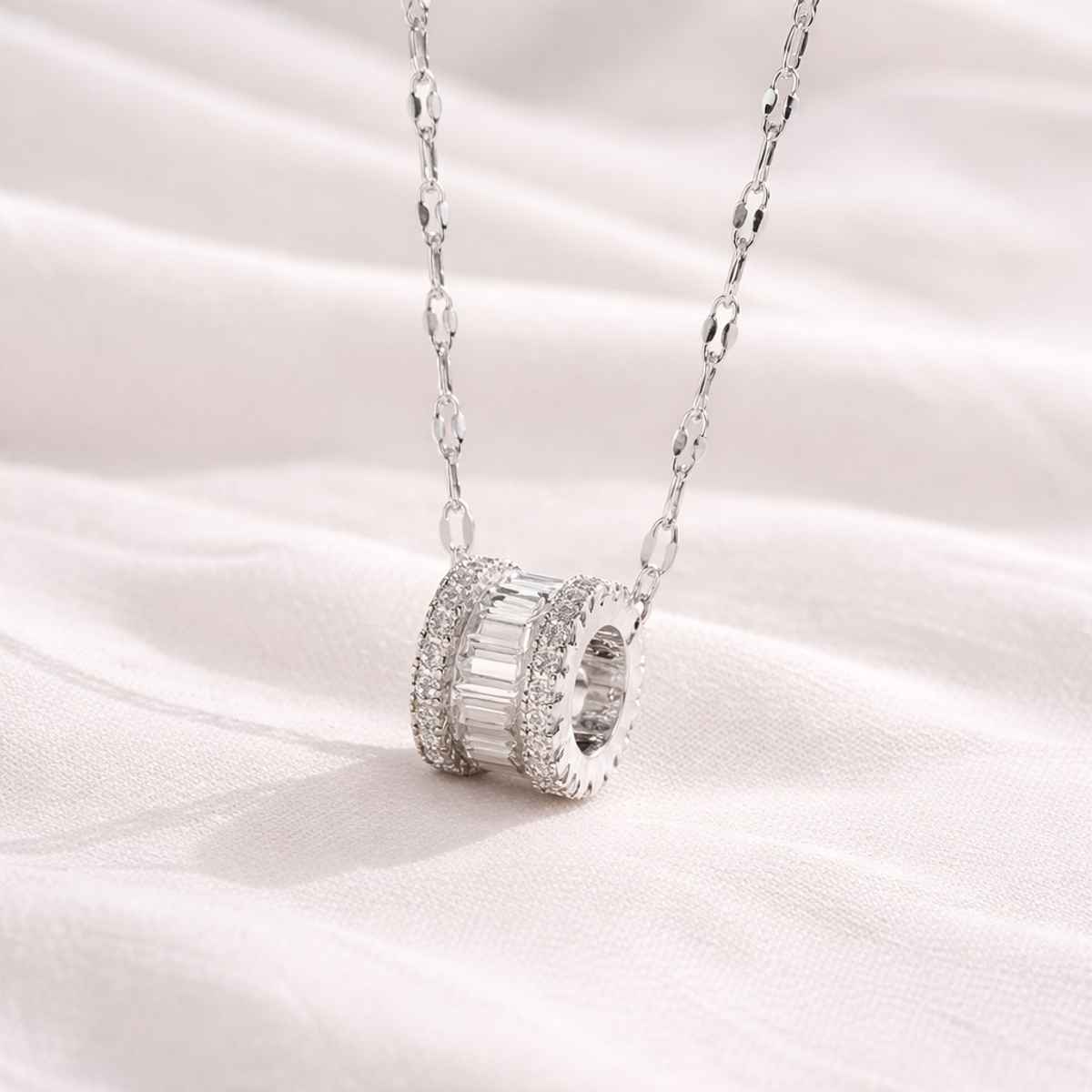 Beautynx Radiant Baguette Barrel Necklace | Silver | BNX-NK-0026