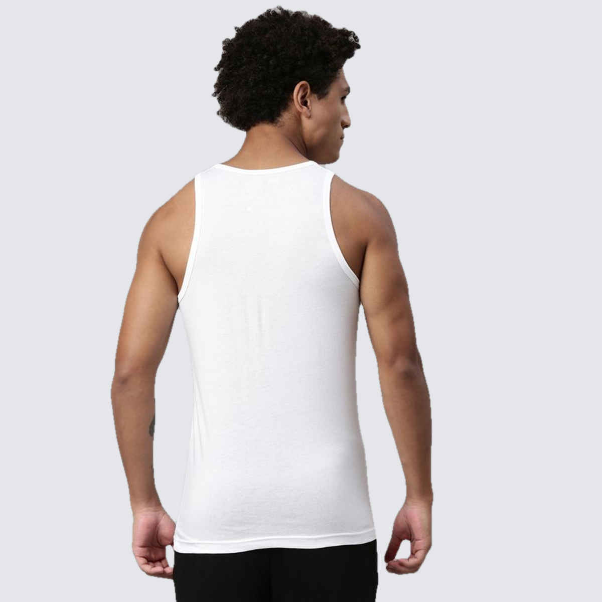 Levi's 012 Men's Classic Vest | Comfort & Smartskin Technology | Pack of 2 | White | L