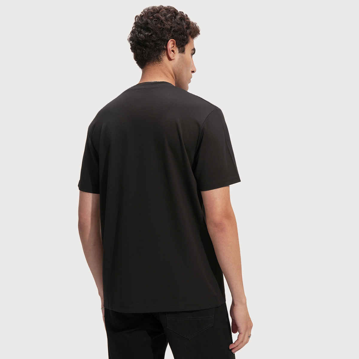 HIGHLANDER Men's Solid Drop-Shoulder Sleeves T-shirt | Black - M