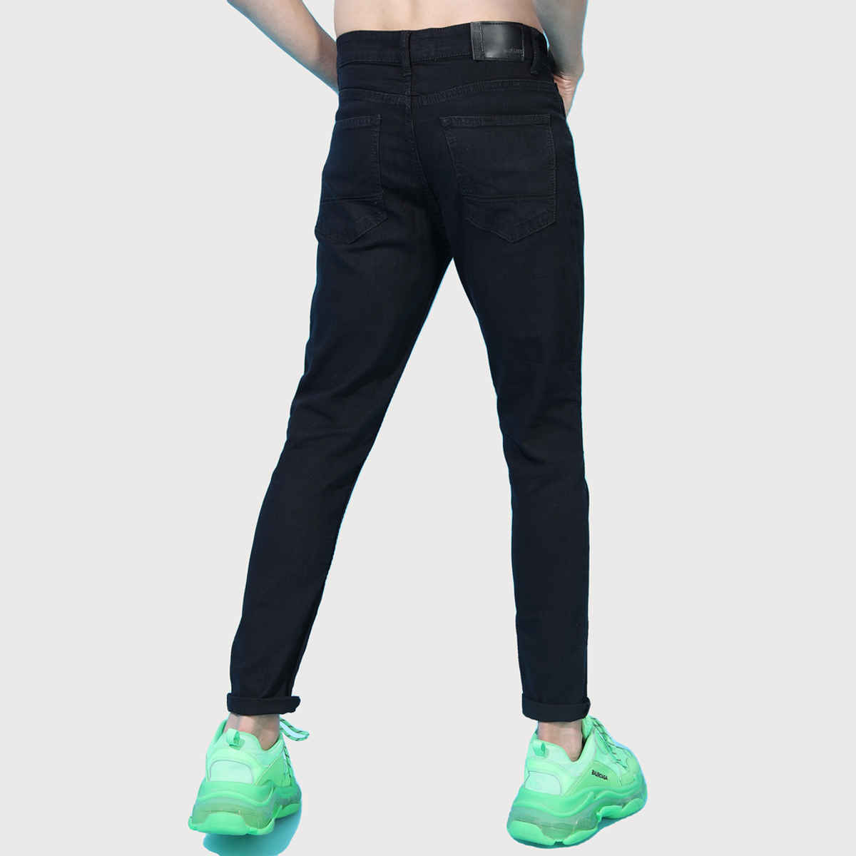 Highlander Men's Tapered Fit Mid-Rise Clean Look Stretchable Jeans | Black - 36