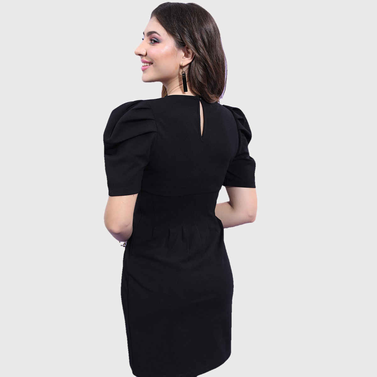 Tokyo Talkies Women's Puff Sleeve Sheath Mini Dress | Black - S