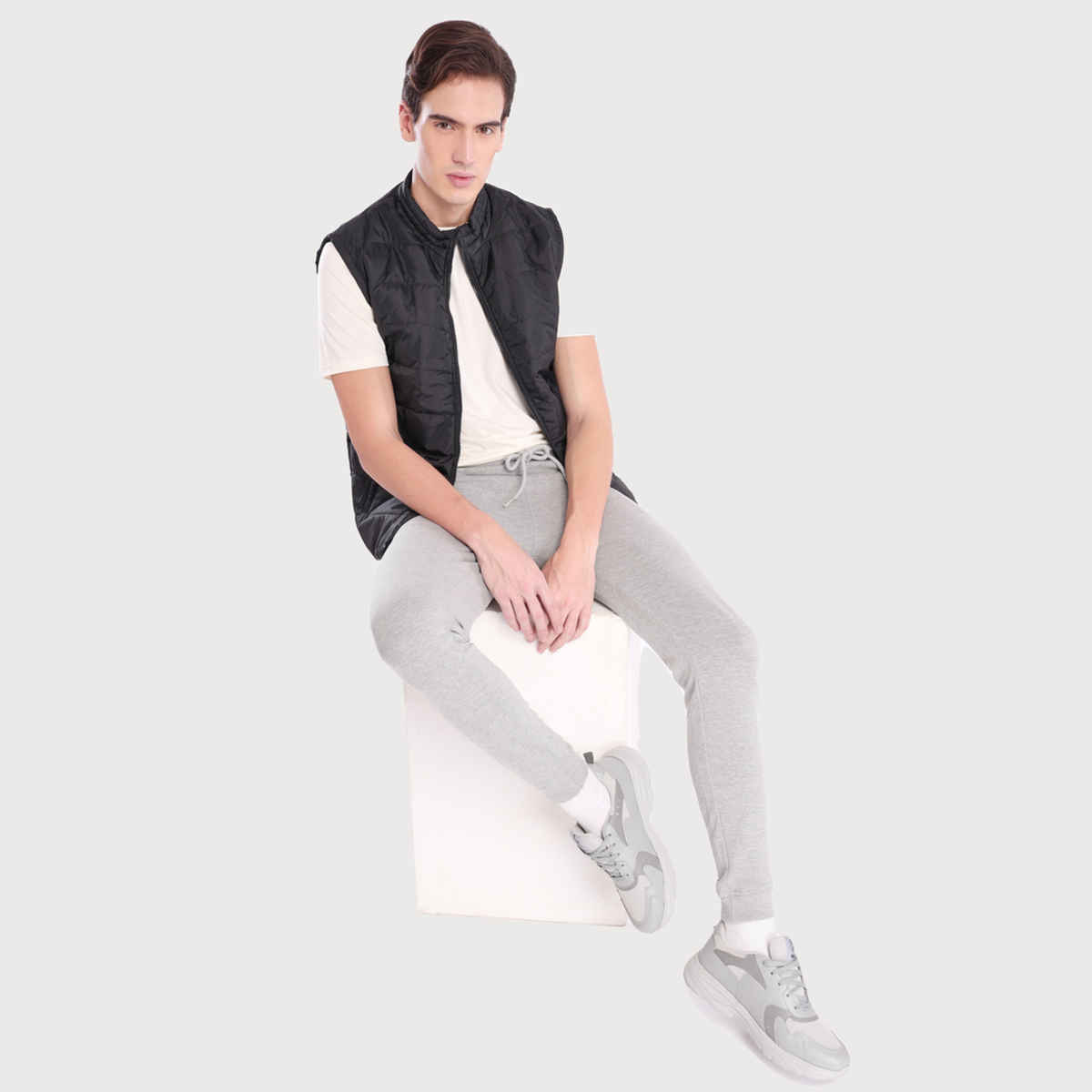 Nobero Men's Zip Pocket Joggers | Grey Melange - M