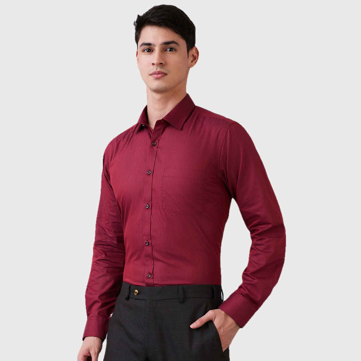 Park Avenue Men's Slim Fit Cotton Blend Semi Cutaway Collar Full Sleeve Formal Shirt | Wine - S