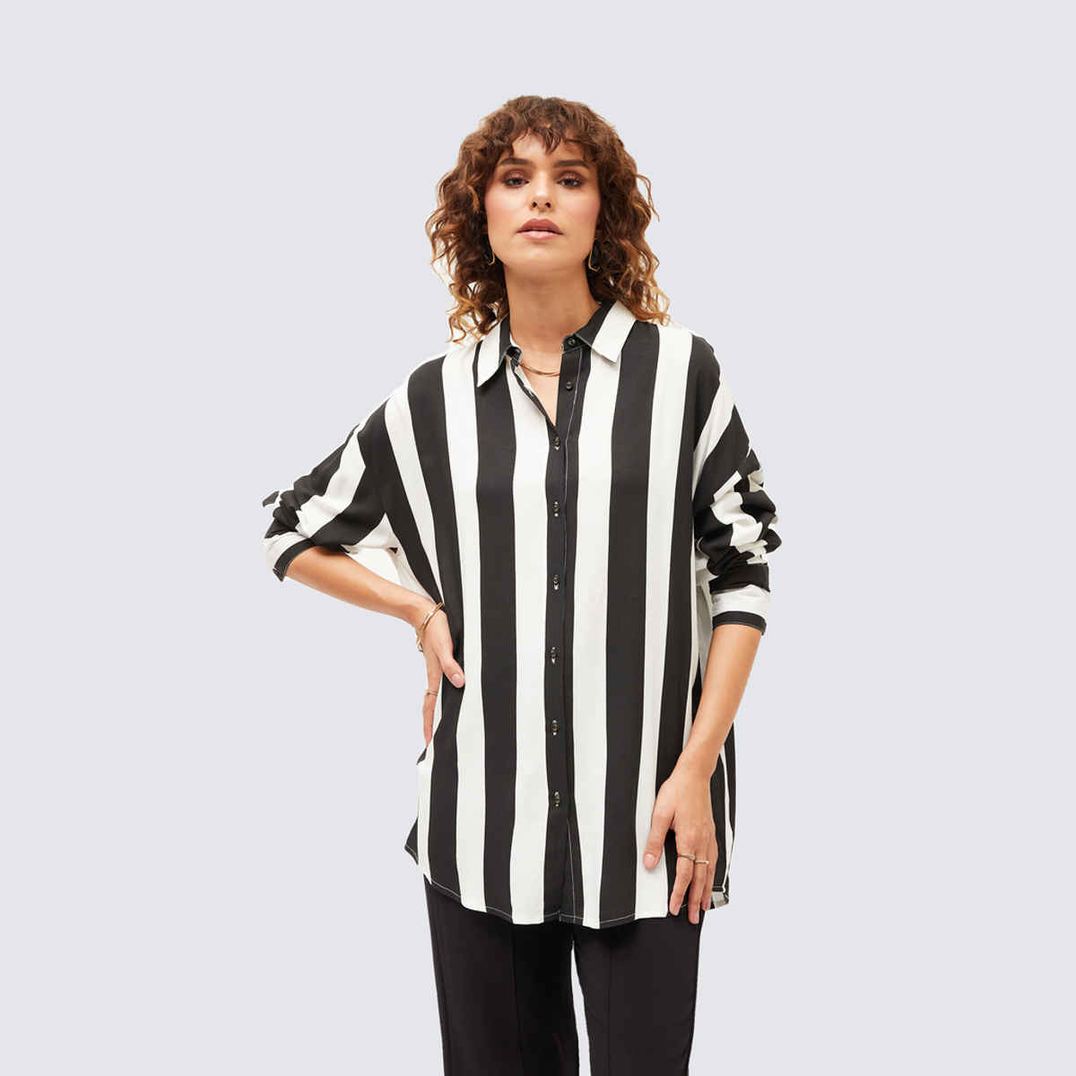 SASSAFRAS Women's Striped Oversize Shirt | Black - M