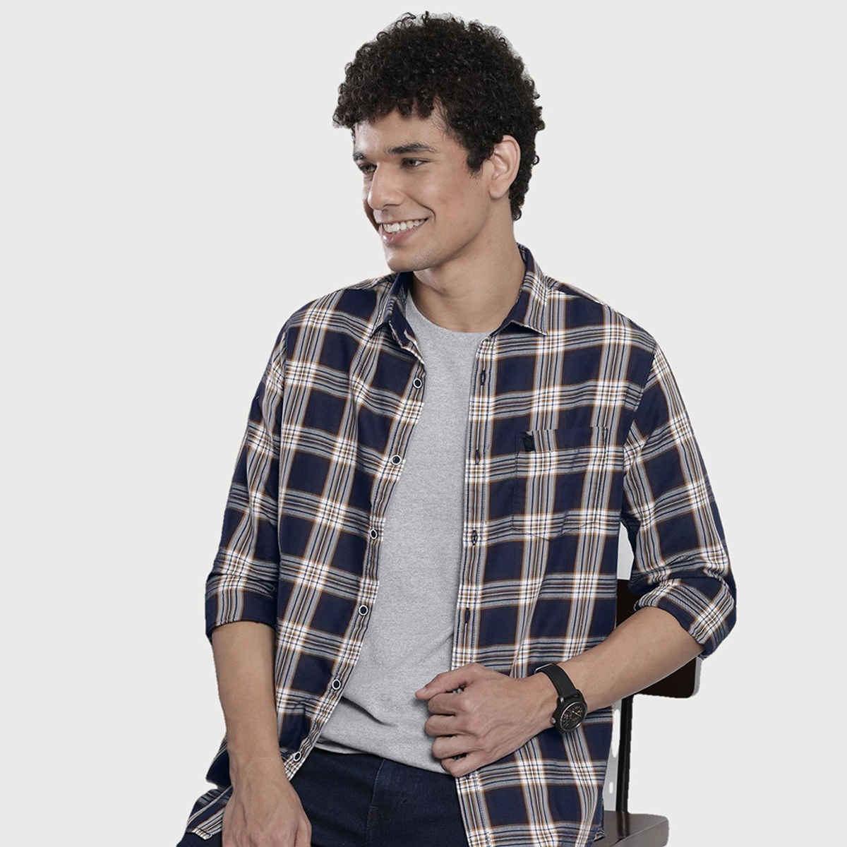 The Indian Garage Co Men's Regular Fit Checkered Casual Shirt | Navy - M