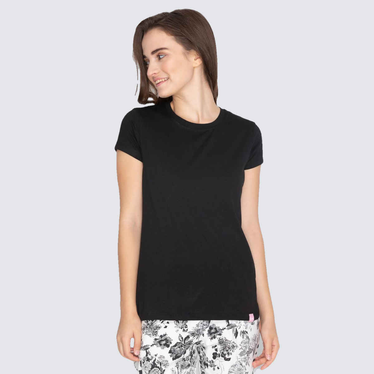 Lyra Women's T-shirt Round Neck Solid | Black - M