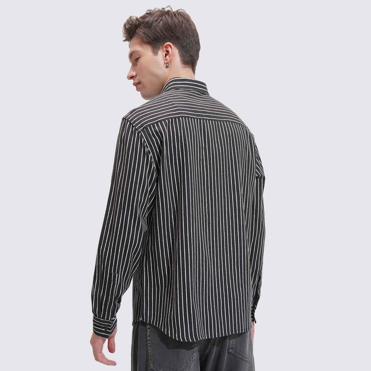 HIGHLANDER Men's Dobby Textured Checked Relaxed Shirt | Black and White - XL