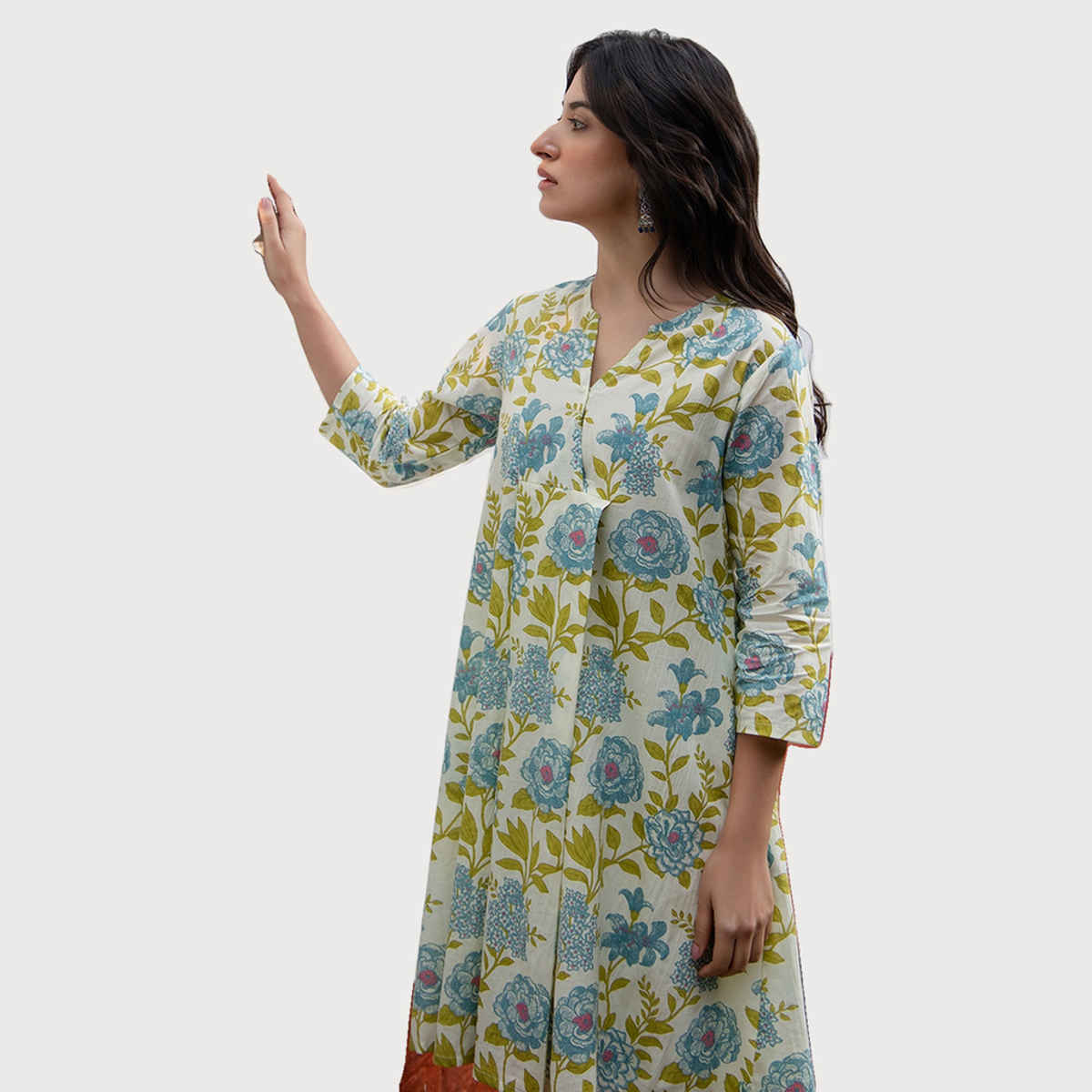 Janasya Women's Off White Pure Cotton Floral Printed Regular Tunic | M