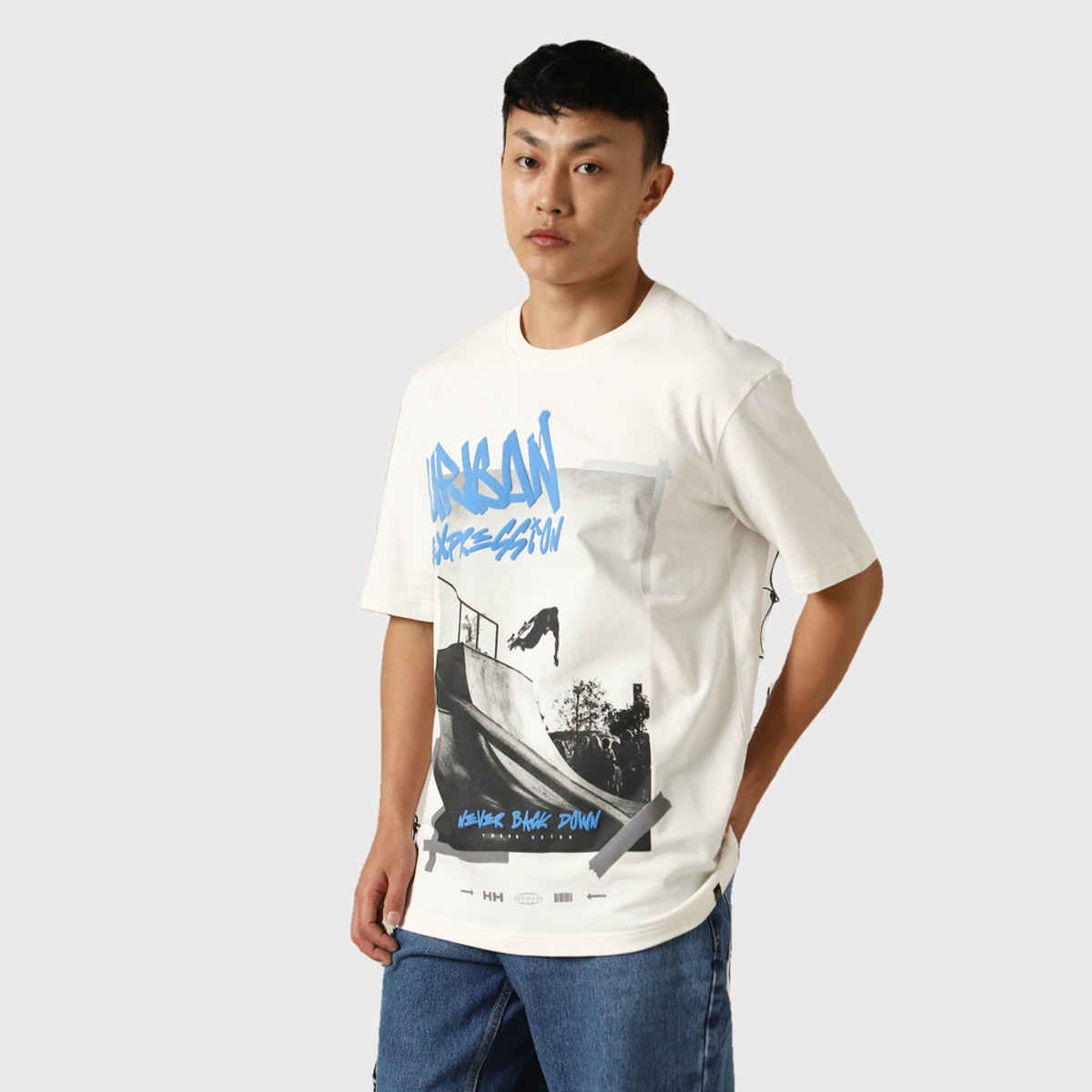 Hubberholme Men's Street Graphic Printed Oversized Fit T-shirt | White - S