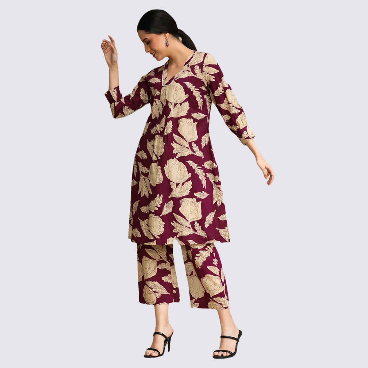 Varanga Women's Floral Printed Puff Sleeve Kurta with Trouser | Purple - L