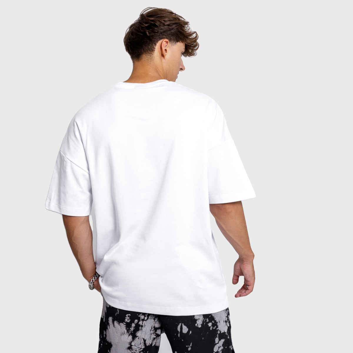 De Tees Men's Oversize T-shirt | M-OST-WHITE-BULL | White - L