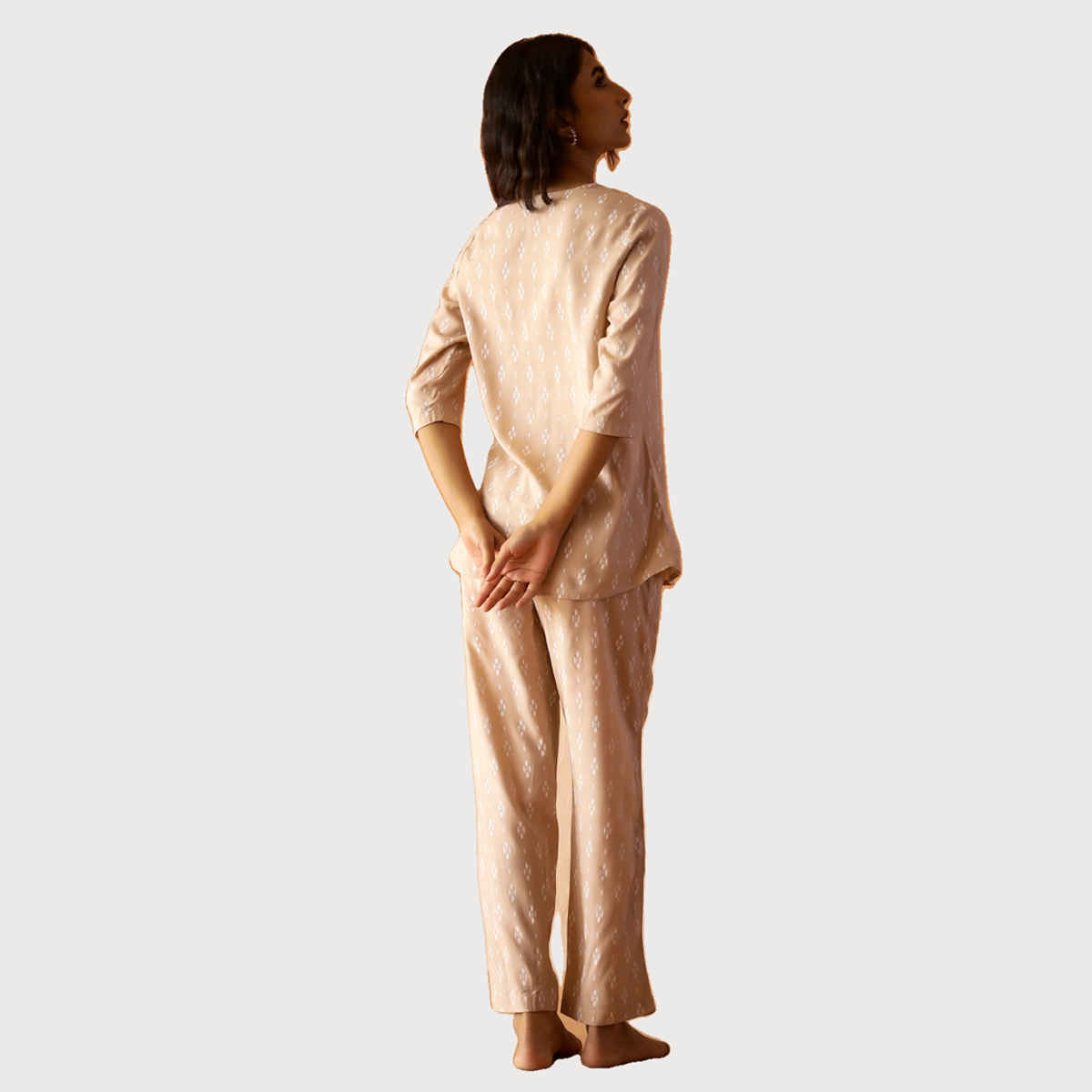 Sanskrutihomes Women's Viscose Rayon Night suits | SE-NSP-882 | Cream - M