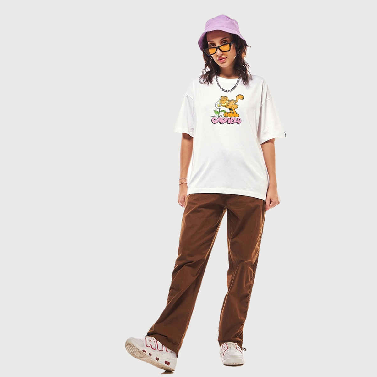 Bewakoof Women's Official Garfield Garfields Flowers Graphic Printed Oversized T-shirt | White - M
