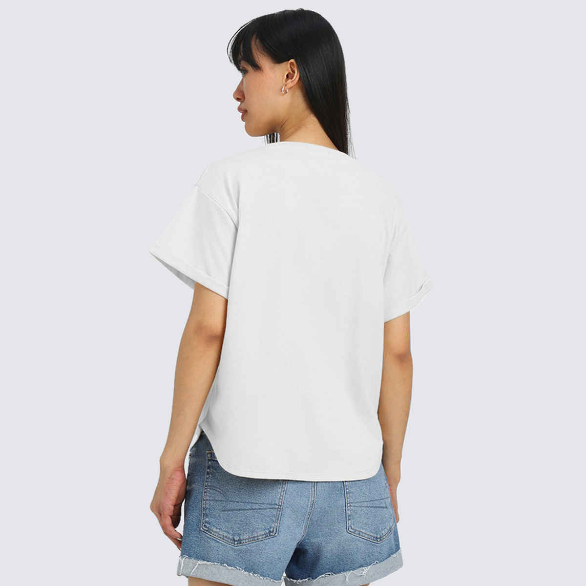 Juneberry White Oversized Fit Boyfriend T-shirt for Women - M