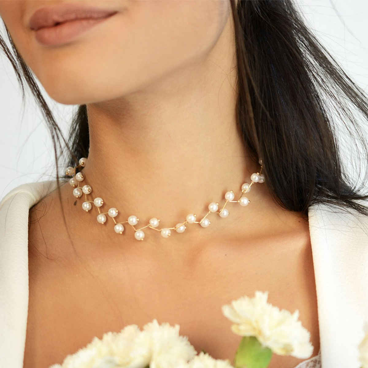 Joker & Witch Pearl Bar Silver Choker