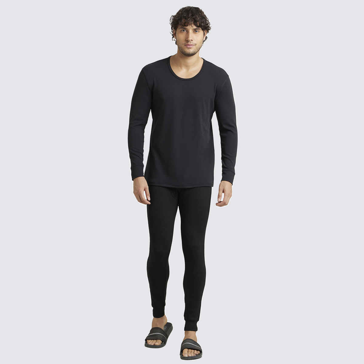 Jockey 2606 Men's Microfiber Elastane Stretch Fleece Full Sleeve Thermal Undershirt | Black-M