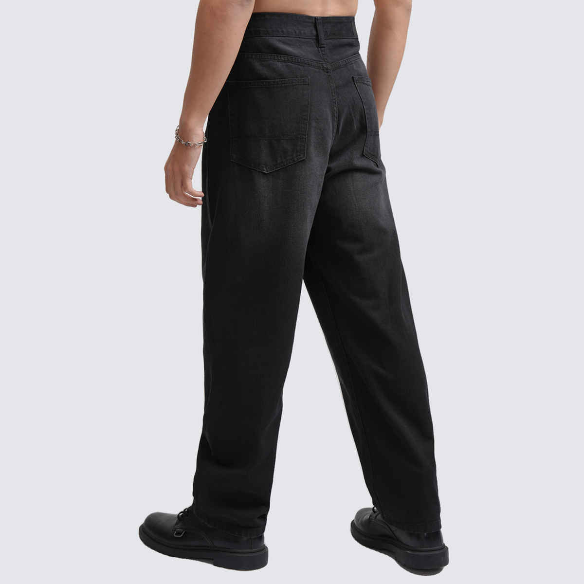 HIGHLANDER Men's Loose Baggy Fit Mid-Rise Light Fade Cotton Jeans | Black - 30