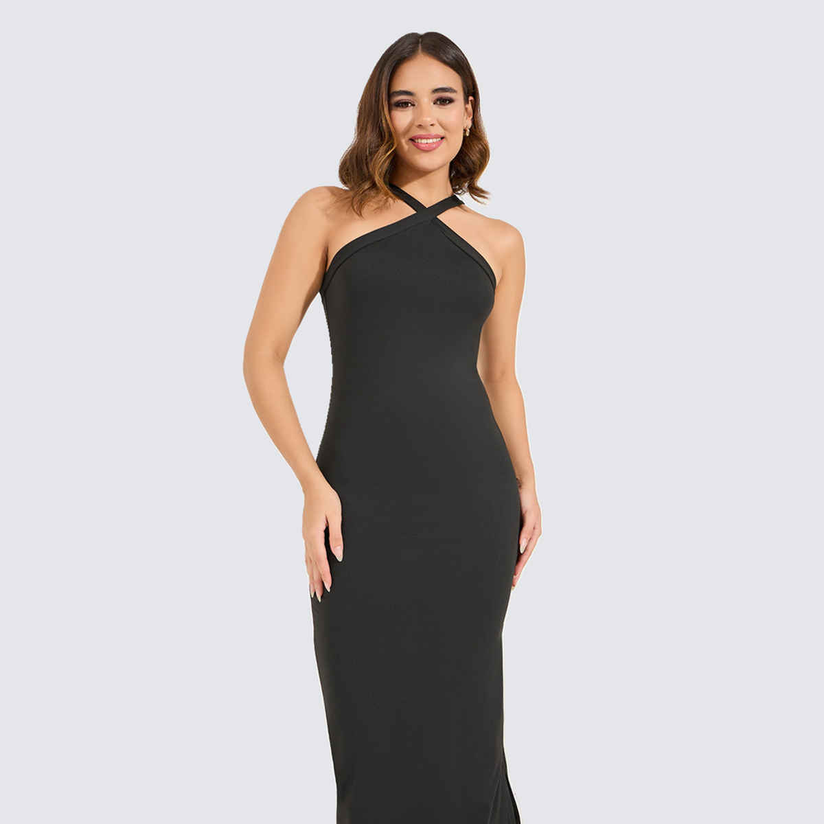 Styli Women's Casual Wear Halter Neck Solid Sleeveless Bodycon Midi Dress | Black - L