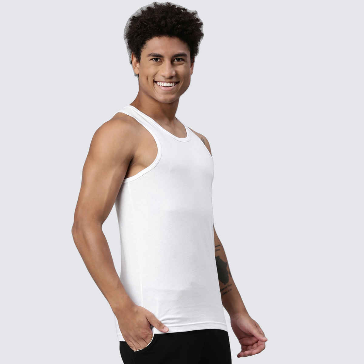 Levi's 012 Men's Classic Vest | White | XL