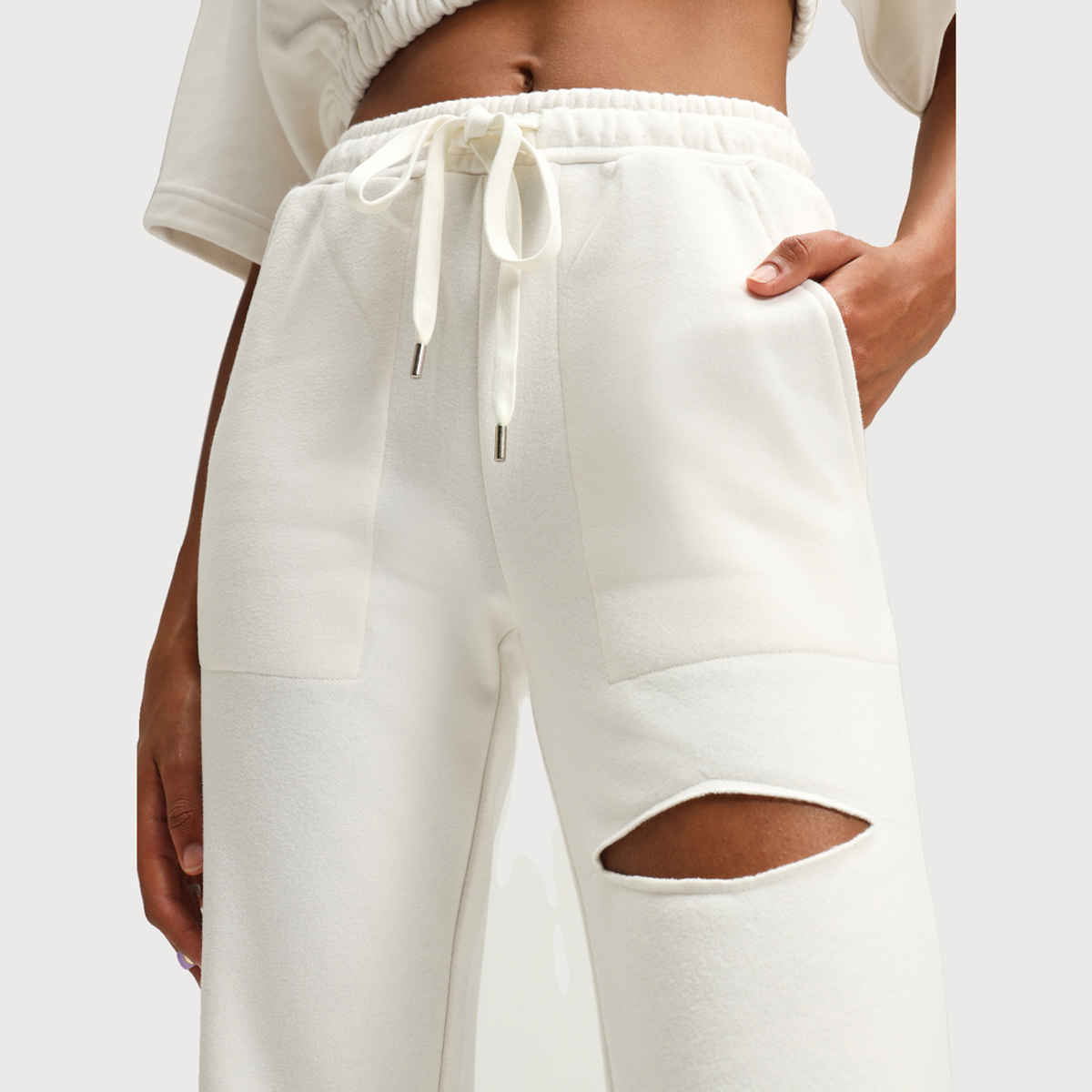 Cava Women's Joggers Straight Leg Slit | Arctic White - M