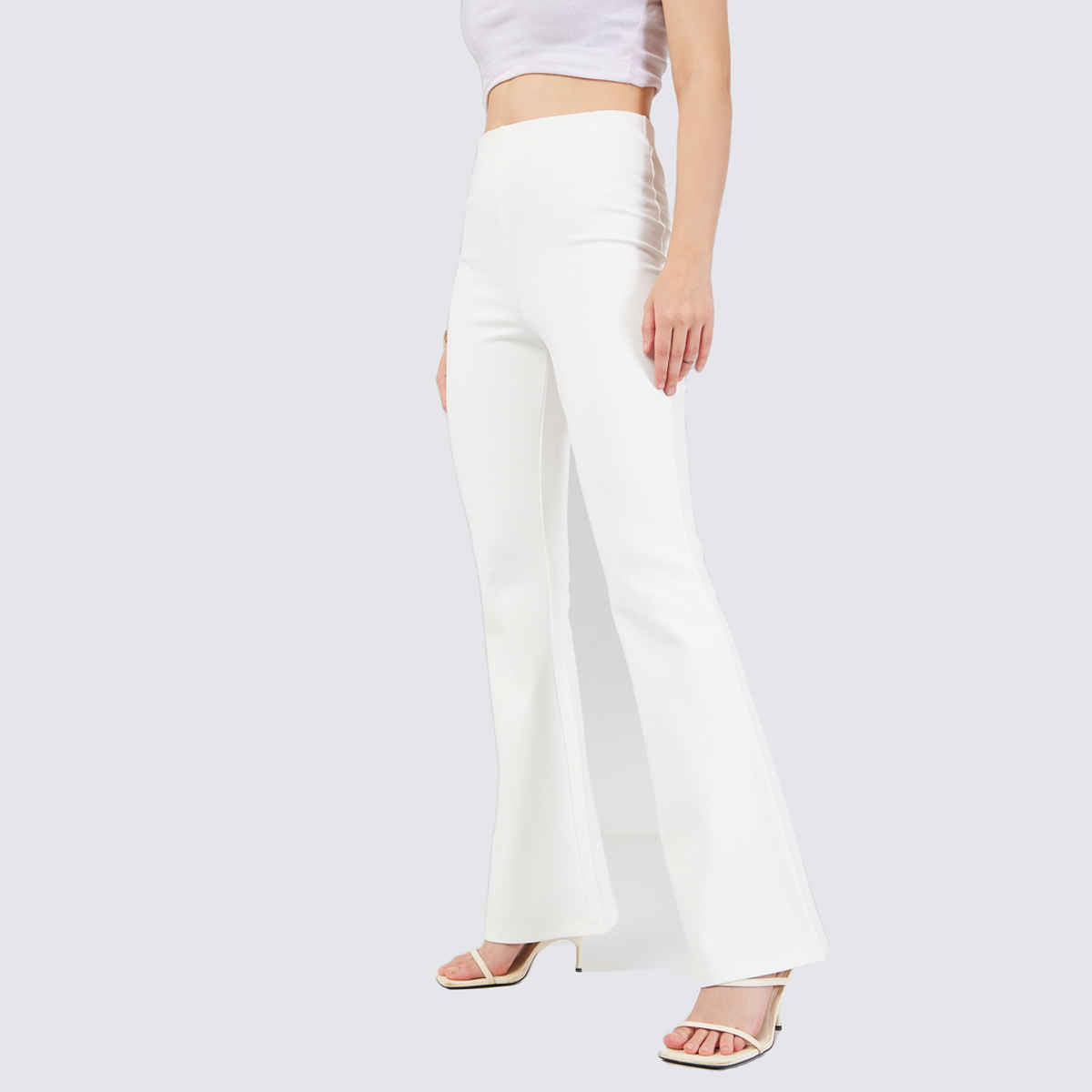 SASSAFRAS Women's Bell Bottom 4-Way Stretch Pants | White - M