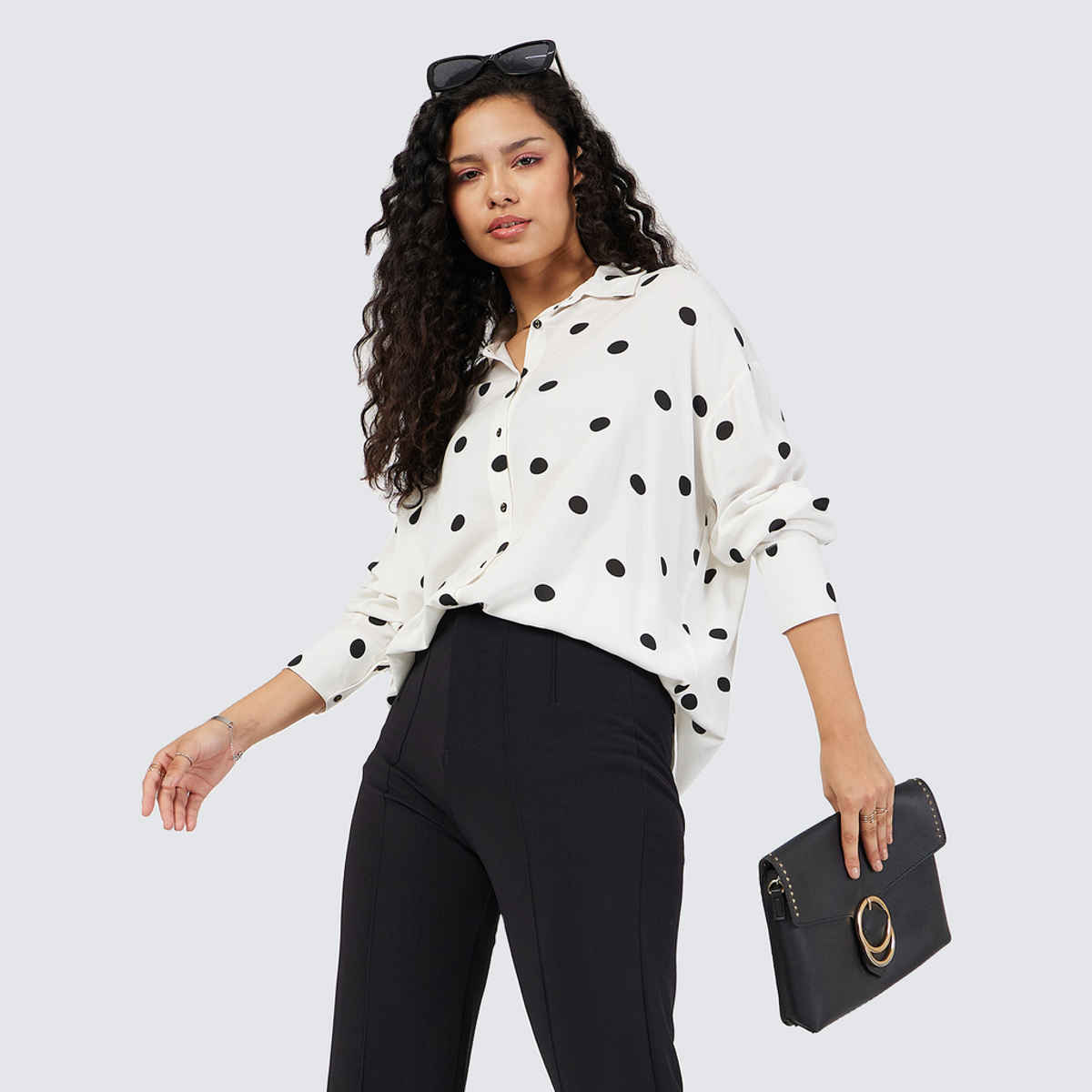 SASSAFRAS Women's Polka Dot Oversize Shirt | White - XL