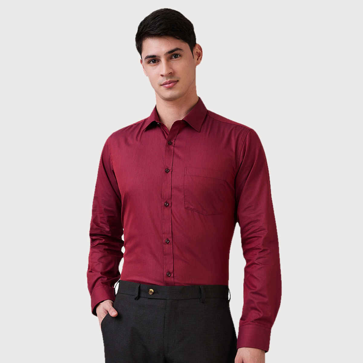 Park Avenue Men's Slim Fit Cotton Blend Semi Cutaway Collar Full Sleeve Formal Shirt | Wine - S