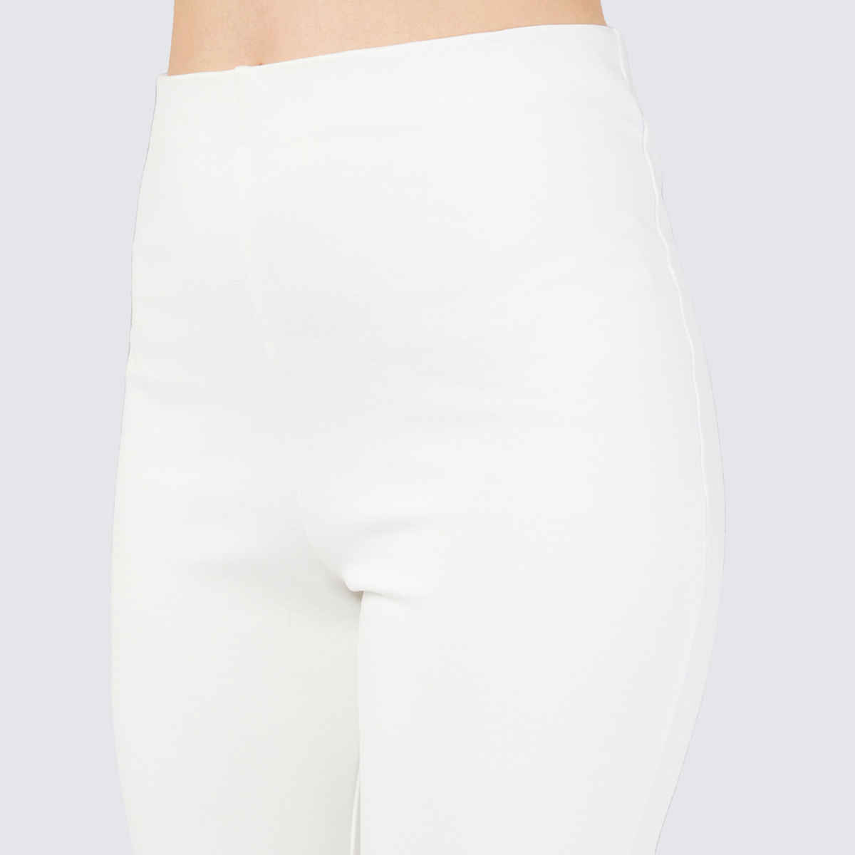 SASSAFRAS Women's Bell Bottom 4-Way Stretch Pants | White - M