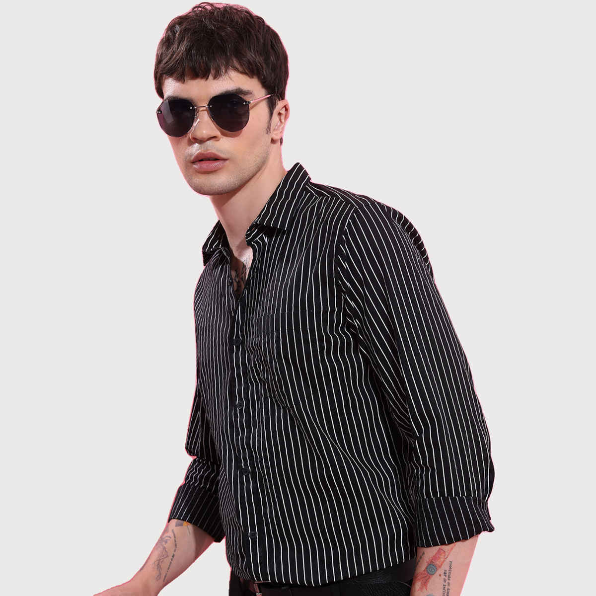 HIGHLANDER Striped Spread Collar Slim Fit Cotton Casual Shirt | Black - XL