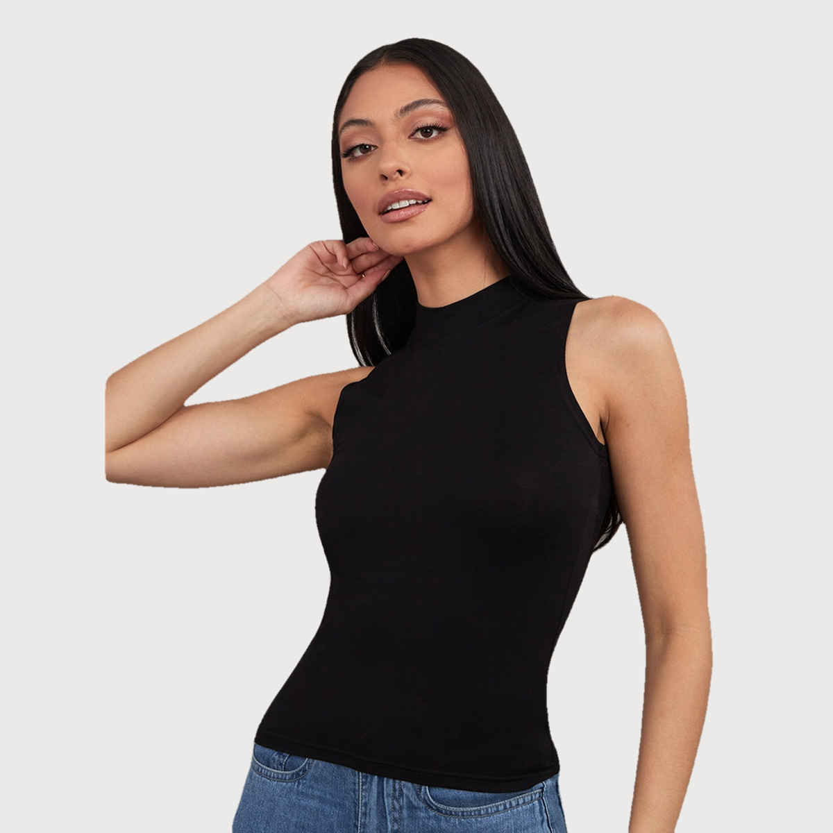 Styli Women's Sleeveless High Neck Knit Top | Black - M