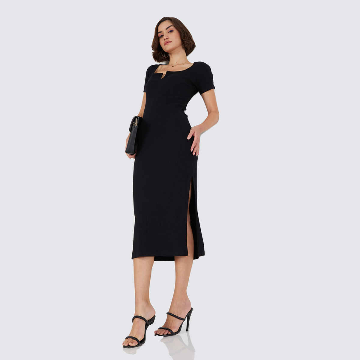 SASSAFRAS Women's Rib V-Neck Midi Dress | Black - M