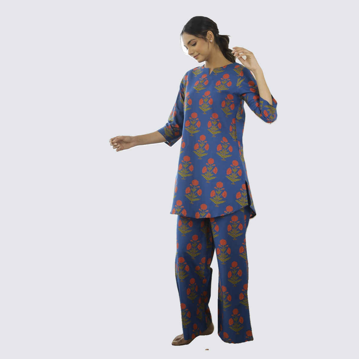 Sanskrutihomes Floral Printed Pure Cotton Night Suit | Blue - L