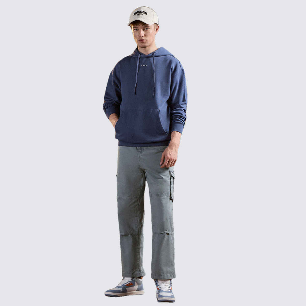 The Bear House Men's Solid Relaxed Fit Hoodie | Blue - S