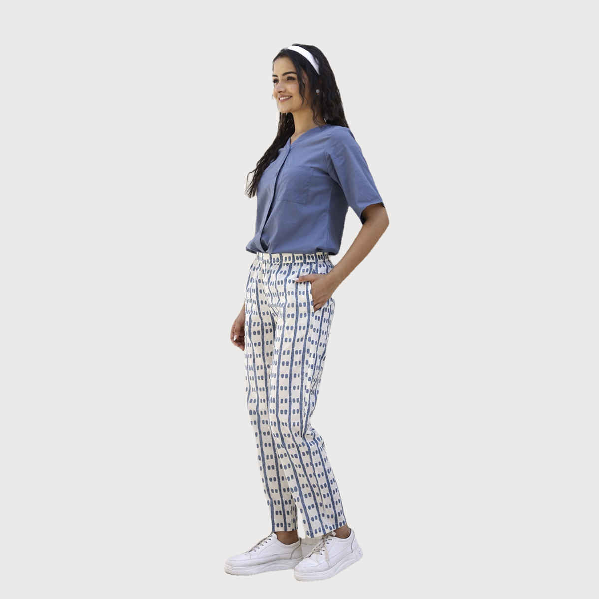 Sanskrutihomes Checked Pure Cotton Night Suit | Blue - White | L