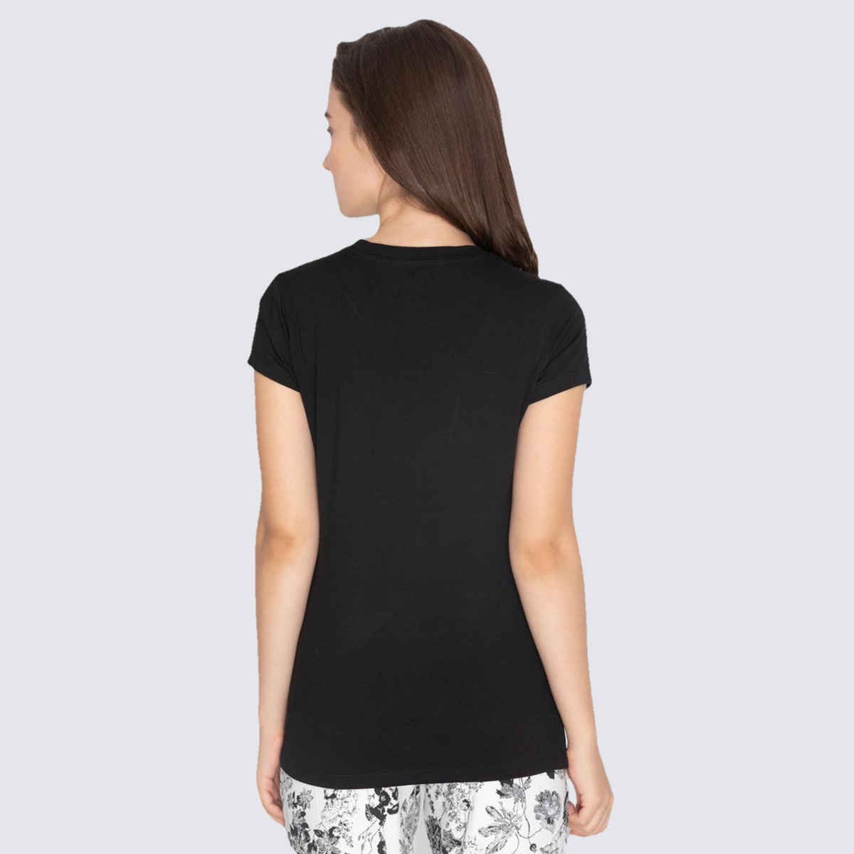 Lyra Women's T-shirt Round Neck Solid | Black - M