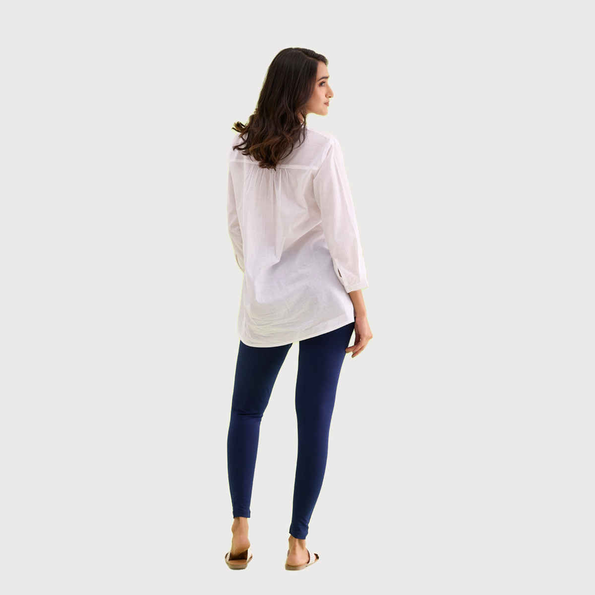 Go Colors Women's Solid Mid Rise Ankle Length Leggings | Navy - M