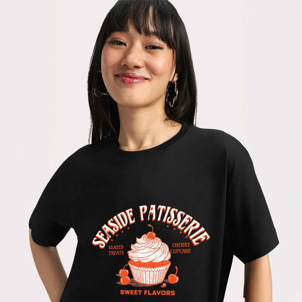 Juneberry Women s Typographic Front Print T-shirt - L | Black
