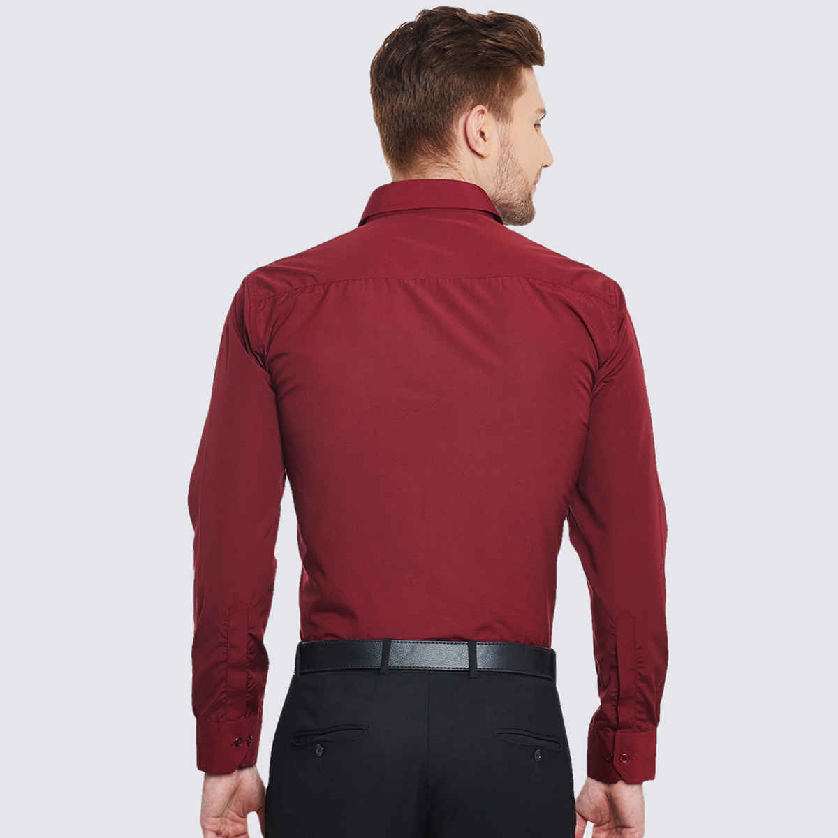 English Navy Men Maroon Solid Slim Fit Formal Shirt-40