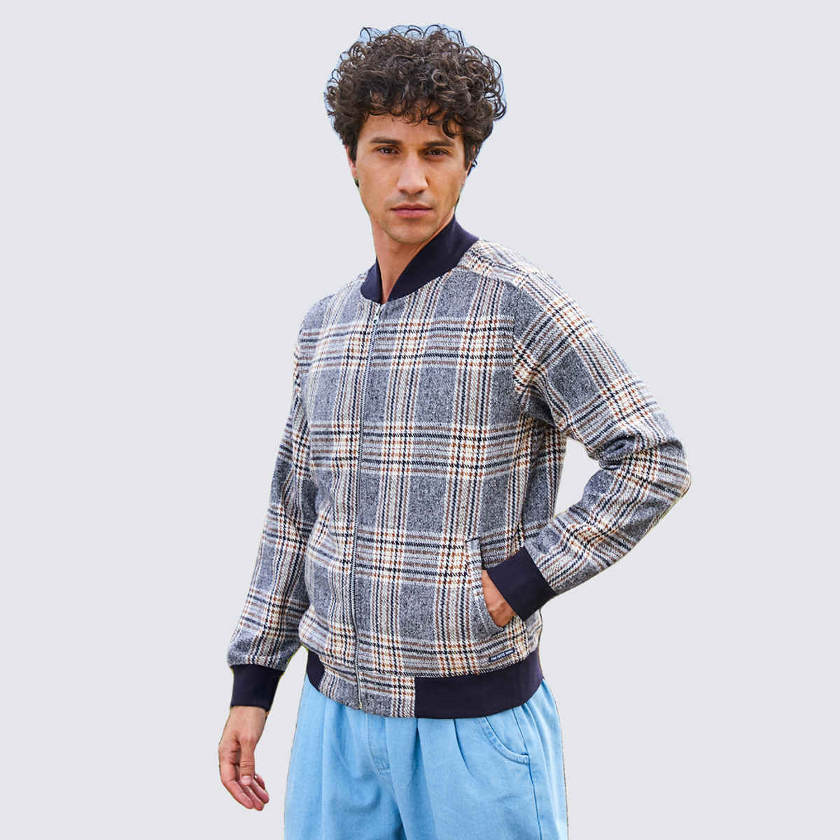 Campus Sutra Men's Tartan Plaid Jacket With Ribbed Hem | Grey - L