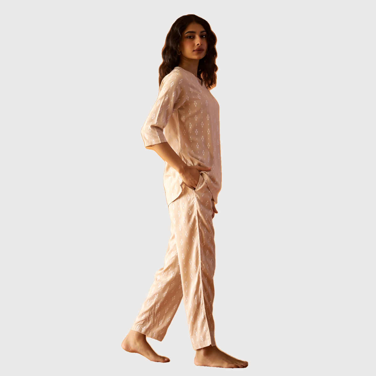 Sanskrutihomes Women's Viscose Rayon Night suits | SE-NSP-882 | Cream - M