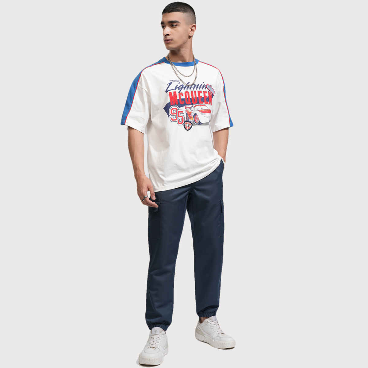 HIGHLANDER Men's Solid Regular Fit Mid-Rise Cargo-Style Joggers | Blue - 32