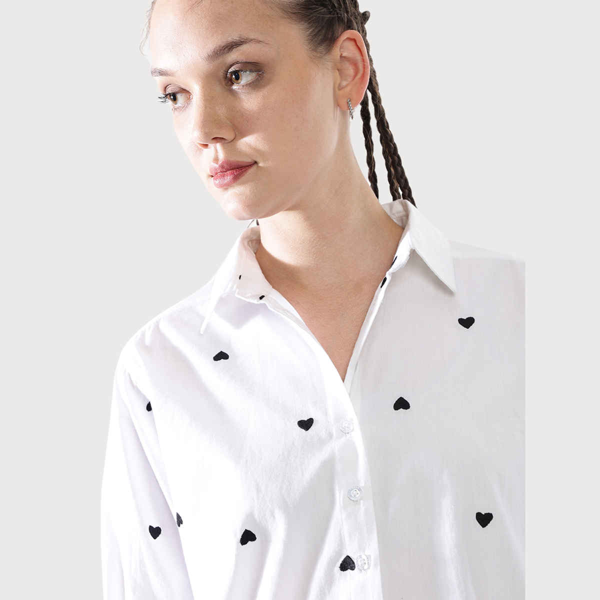 Hubberholme Women's Embroidery Oversized Spread Collar Shirt | Multicolor - S