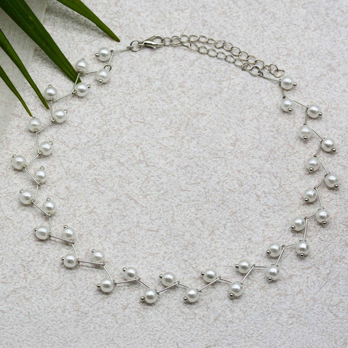 Joker & Witch Pearl Bar Silver Choker