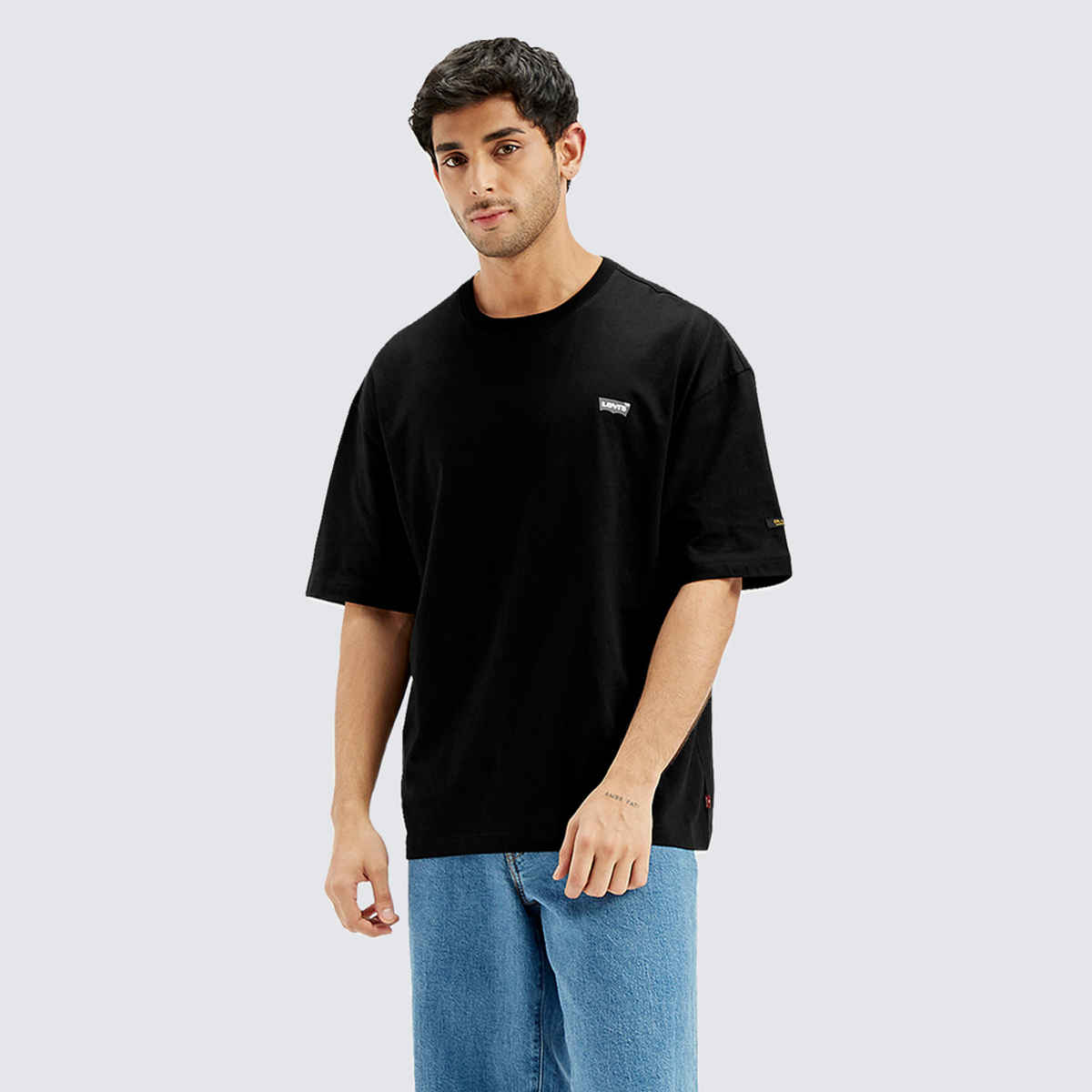 Levi's Men's X Diljit Unisex Graphic Print Loose Fit T-shirt | Black - M